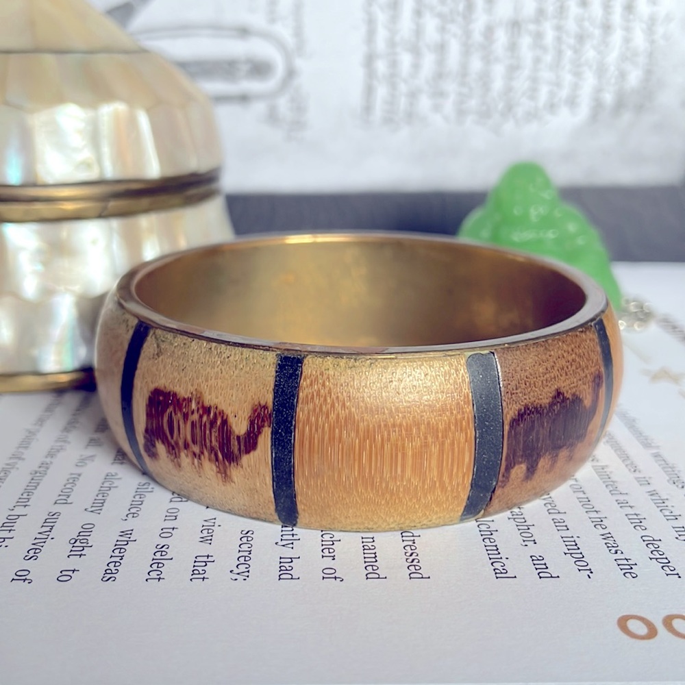 Bronze bangle with wooden elephant inlay 🐘 - Picture 1 of 8